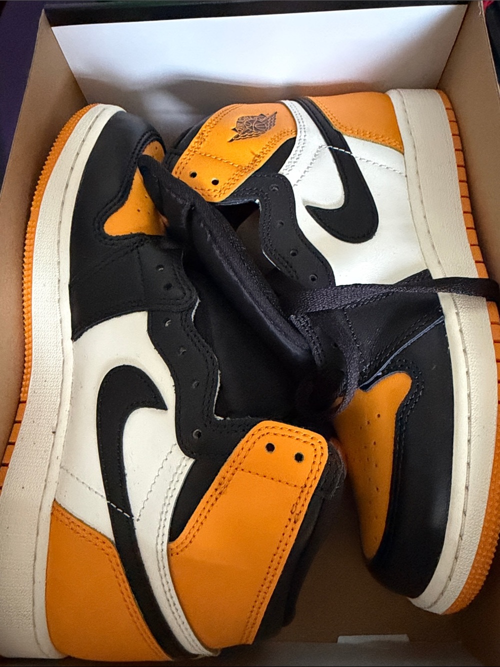 COMPLETELY NEW NEVER WORN AIR JORDANS WITH BOX